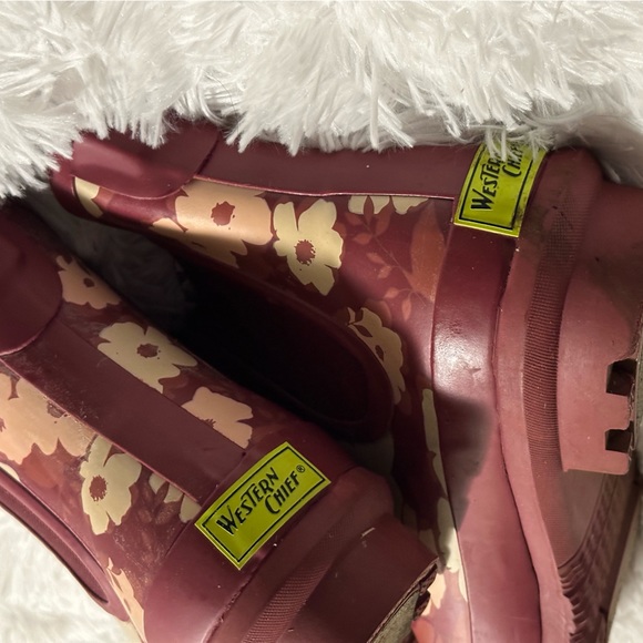 Western chief rain boots - Picture 3 of 5